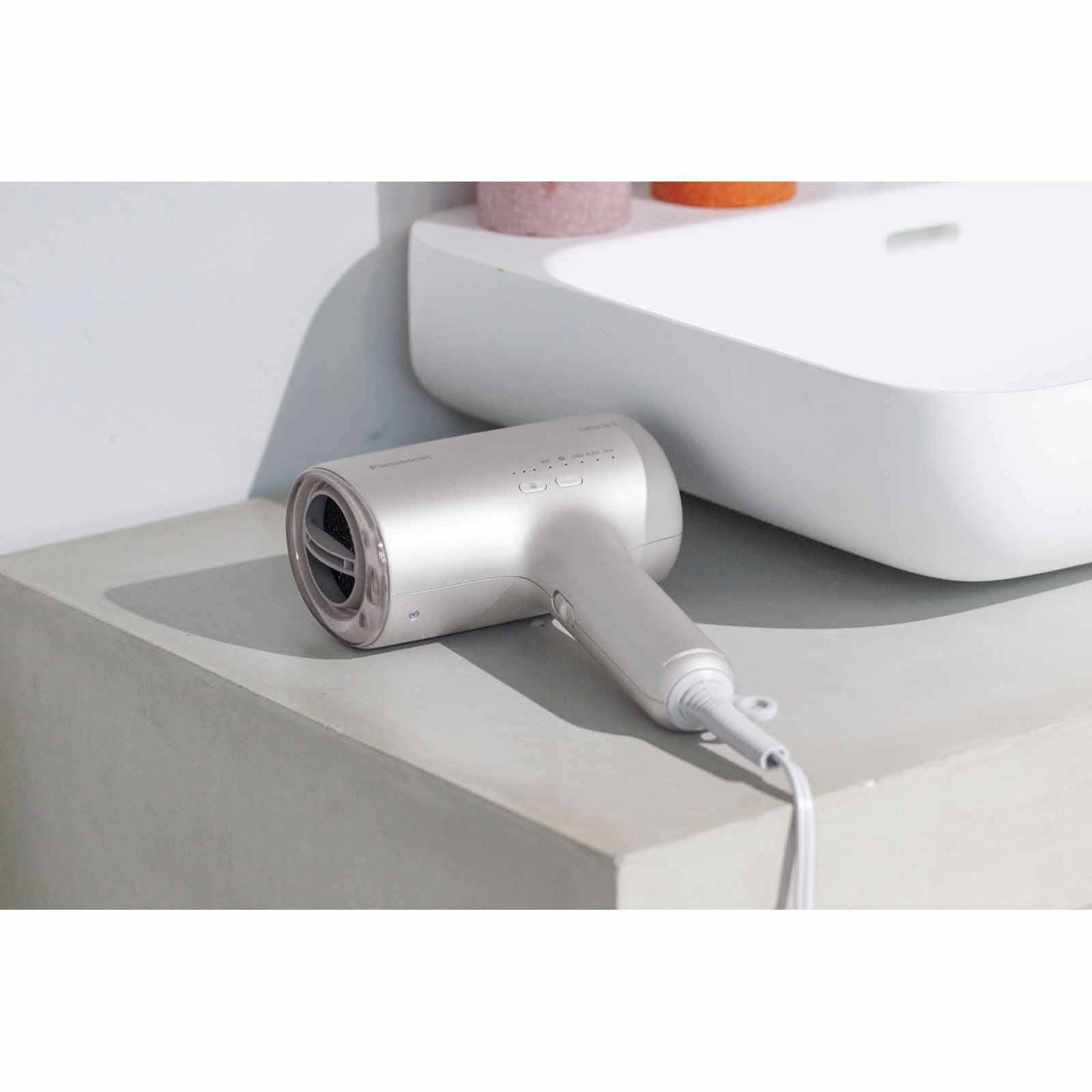 PANASONIC Nanoe&trade; Moisture+ And Mineral Hair Dryer - Pink EH-NA0JWP635-image 2