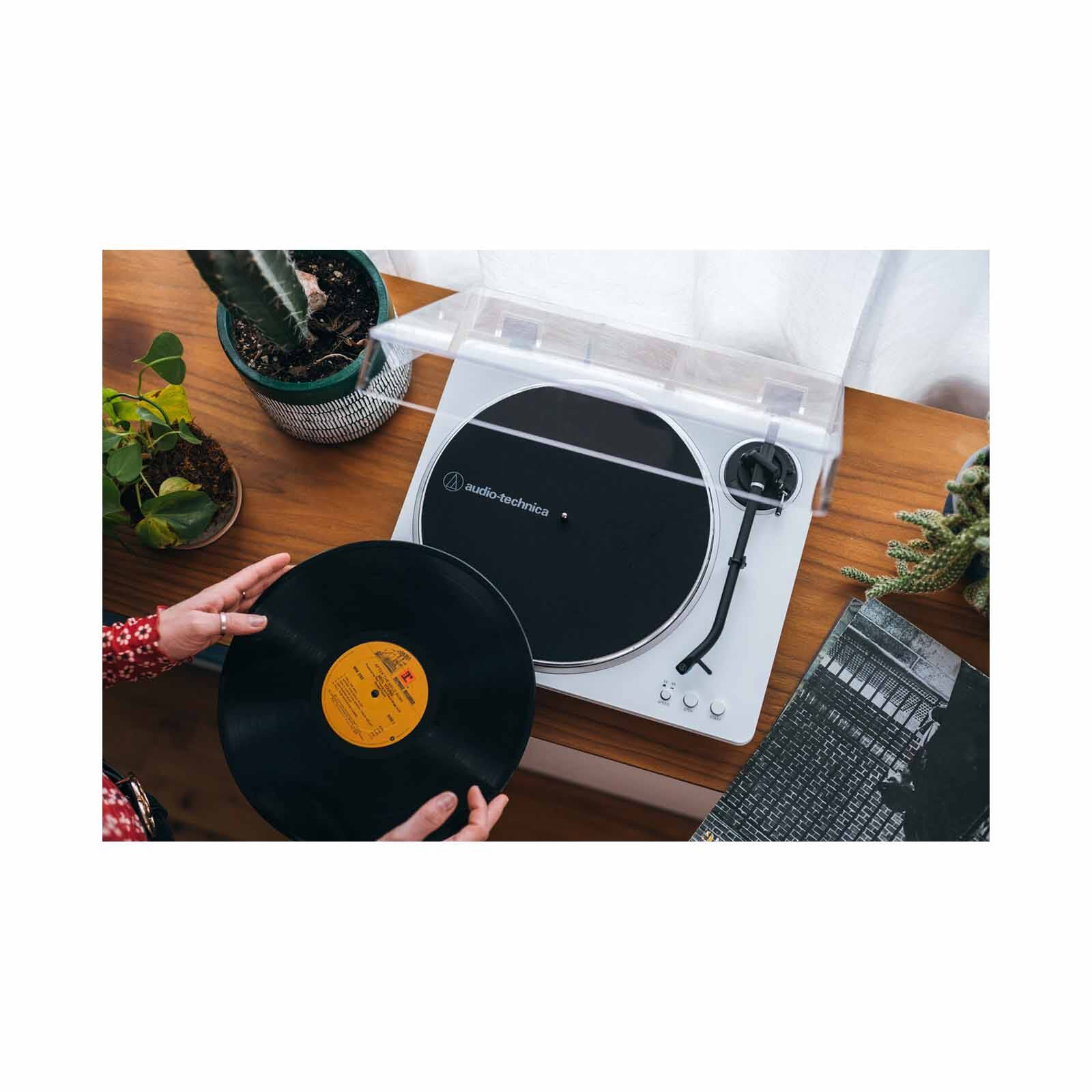 AUDIO TECH Fully Automatic Wireless Belt-drive Turntable AT-LP70XBT WS-image 10