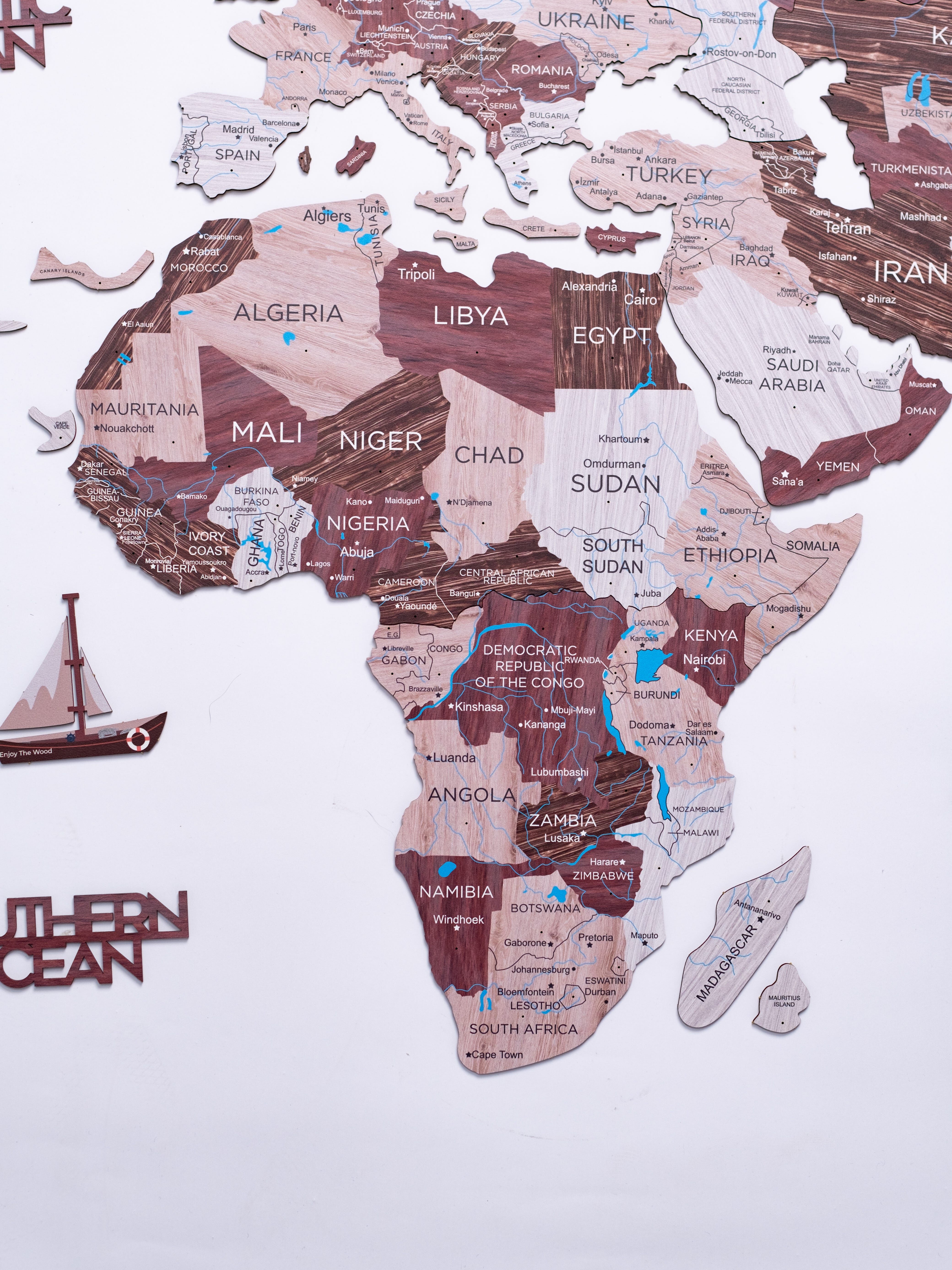 2d Wooden World Map Cappuccino M ENJOY THE WOOD-image 2