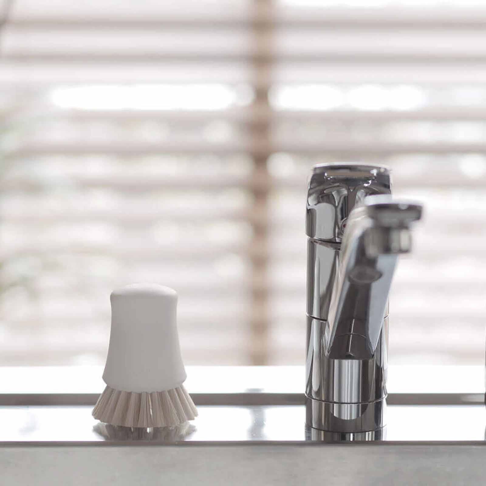 MARNA Antibacterial Kitchen Brush (68x86mm) - White K750-W-image 8