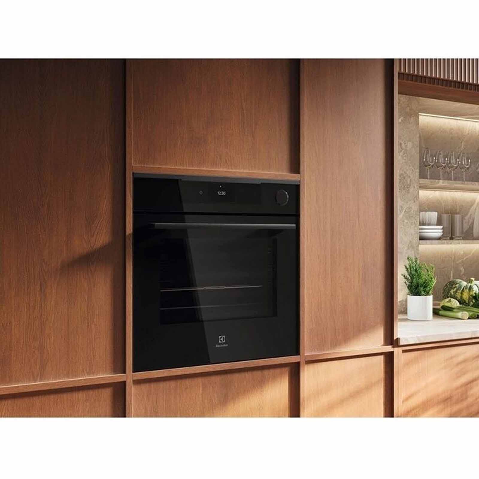 ELECTROLUX 700 Mealassist Steamcrisp Built-in Oven - Pure Black (60cm) (72l) (exclude Installation) KOCAP3XH-image 2