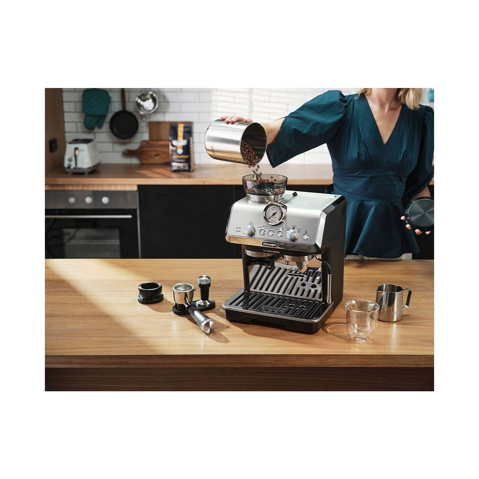 DELONGHI La Specialista Arte Pump Espresso Coffee Machines EC9155.MB-image 6