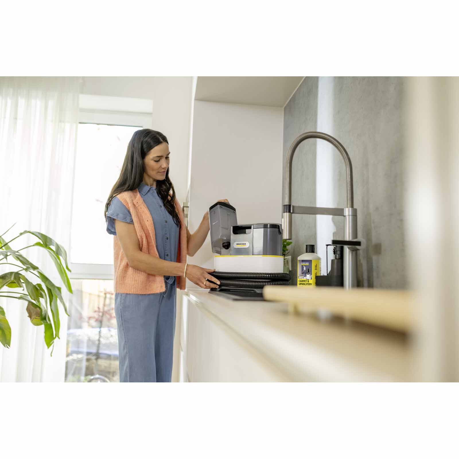 KARCHER Spray Extraction Cleaner SE 2 SPOT SPRAY-image 5